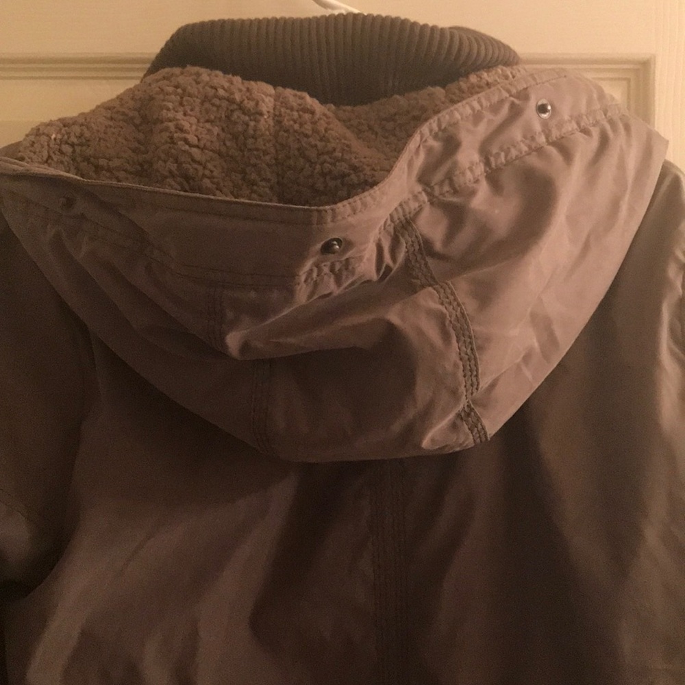 Coat - Picture 4 of 6